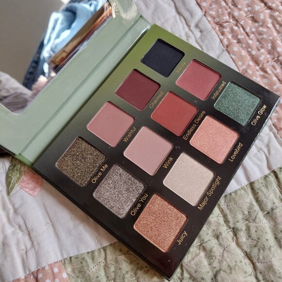 Violet Voss Olive You Forever Eyeshadow Palette - Picture 1 of 5